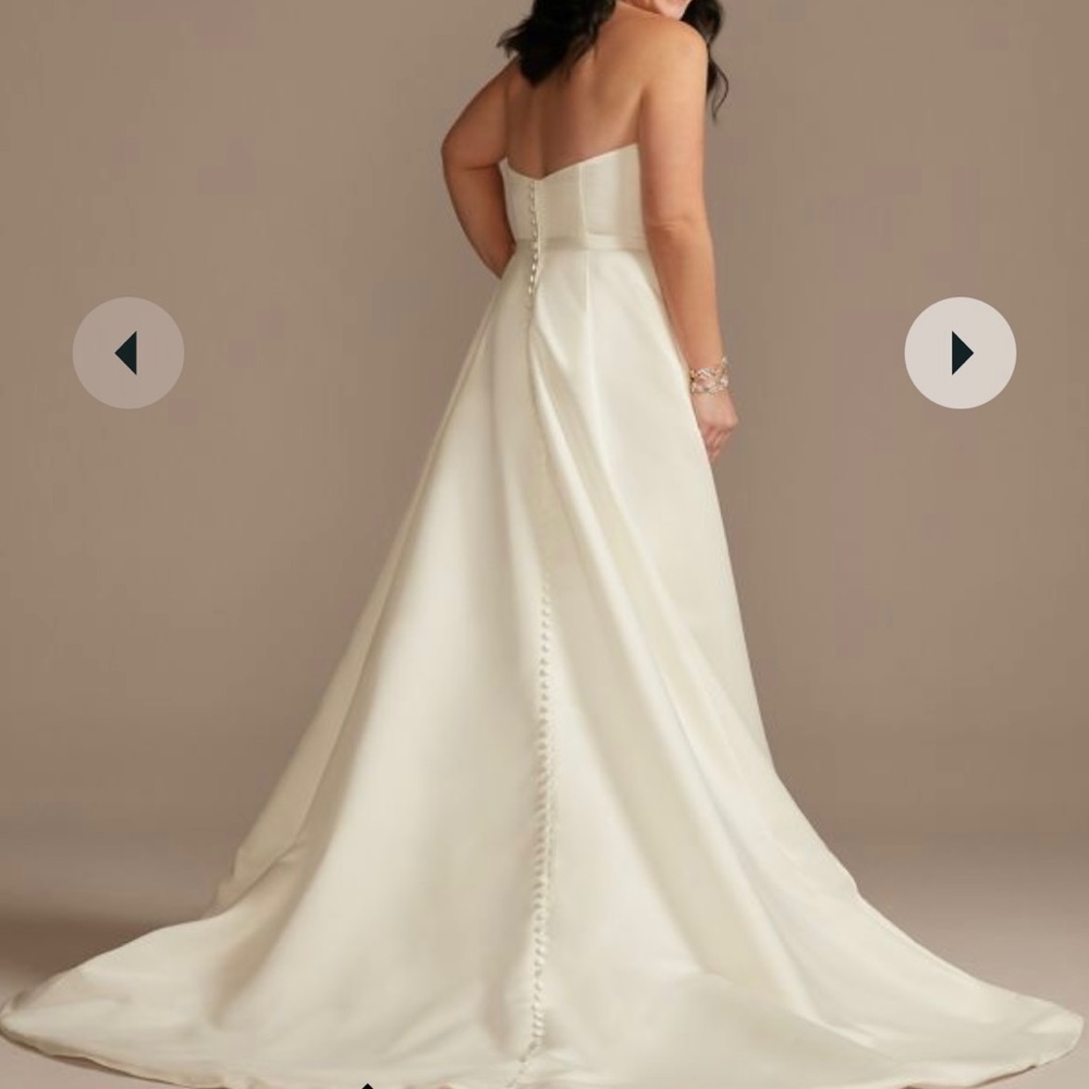 Wedding dress one time use😉